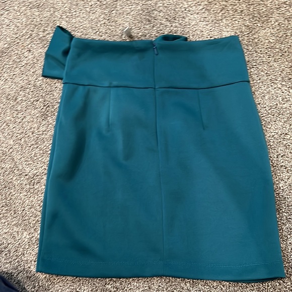 New asos skirt - Picture 2 of 3